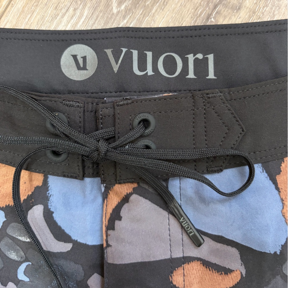 Vuori Infinity Board Shorts - Picture 7 of 11